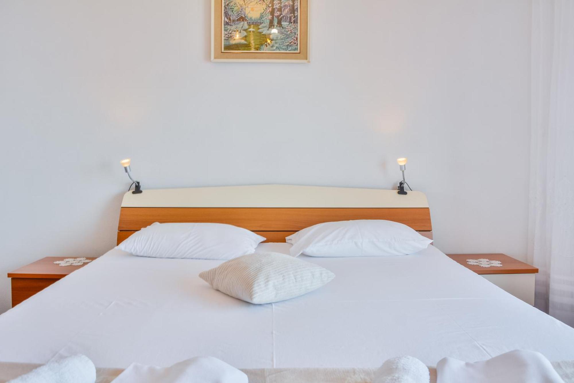 Apartment Luca Сен Екстериор снимка