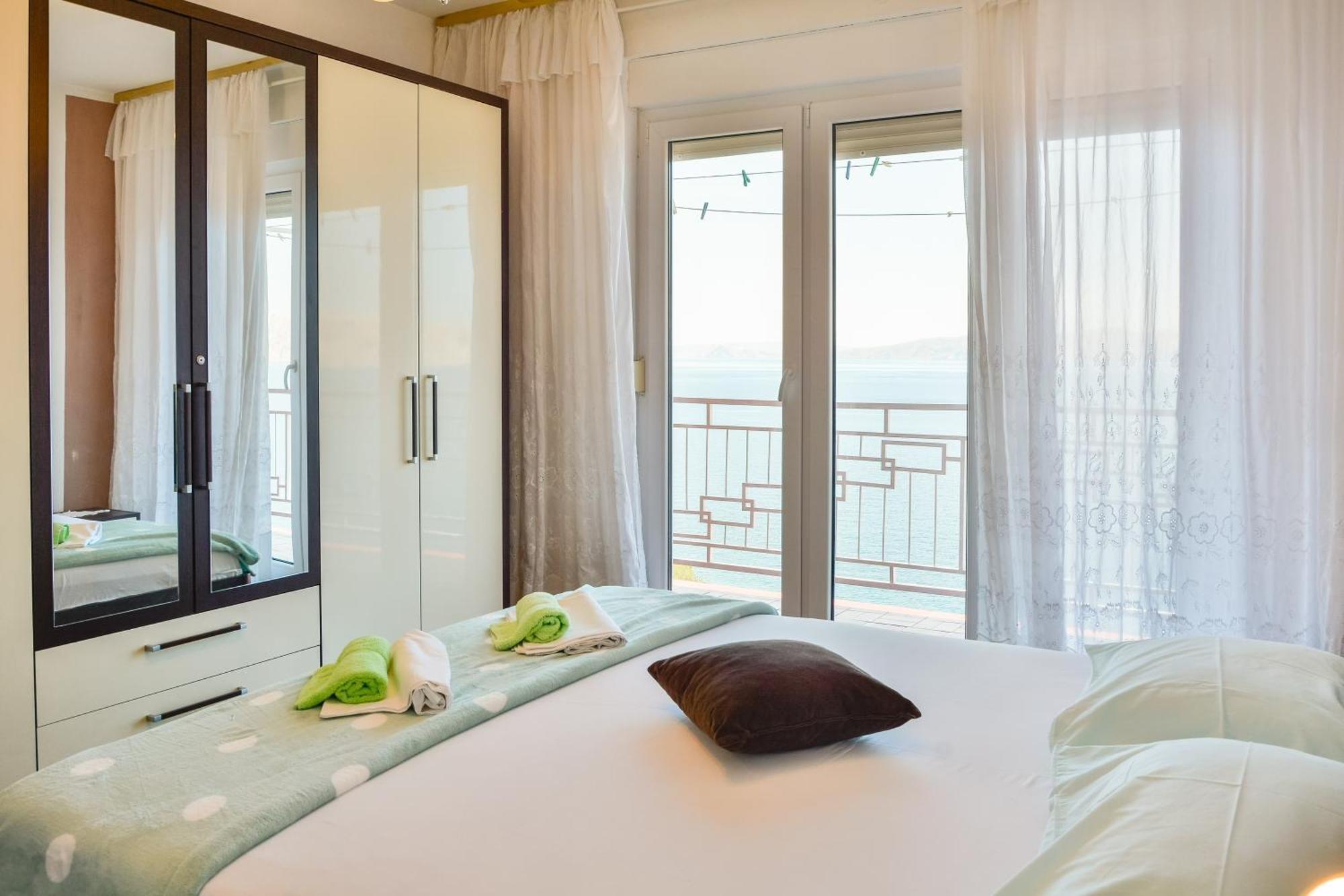 Apartment Luca Сен Екстериор снимка