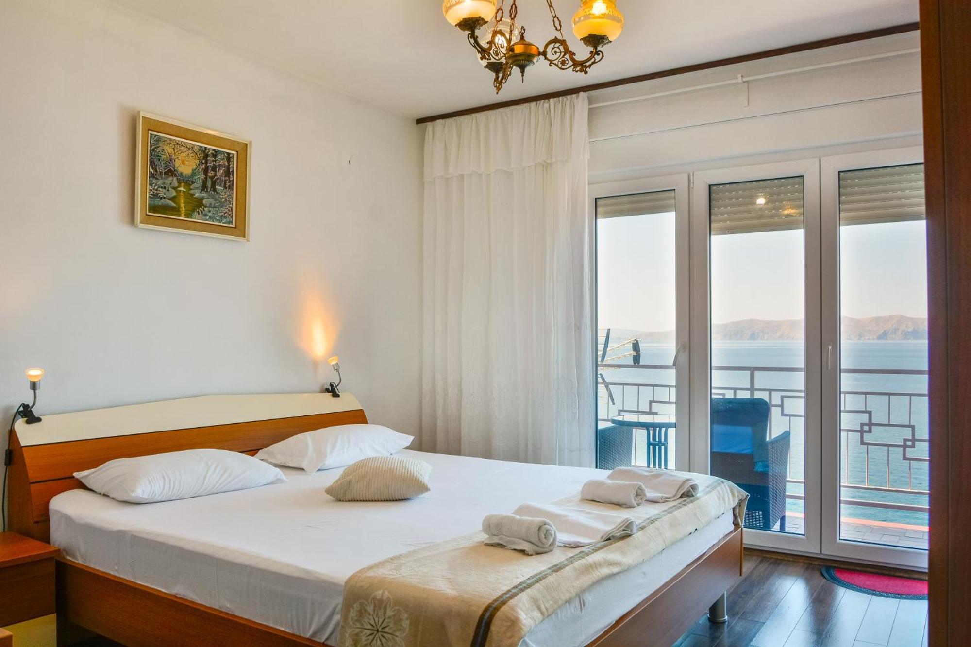 Apartment Luca Сен Екстериор снимка