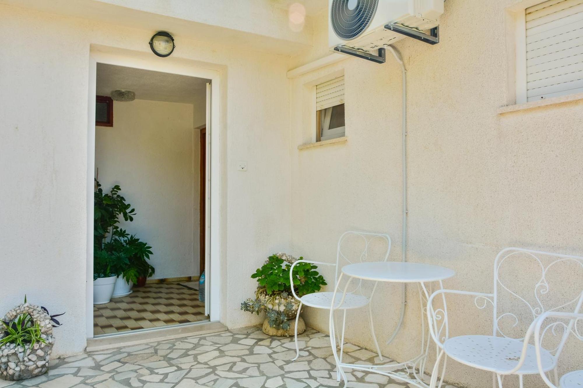 Apartment Luca Сен Екстериор снимка
